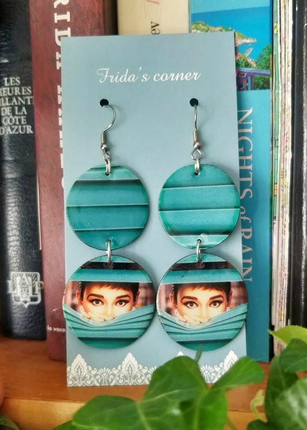 Frida's Corner: Audrey Hepburn kurkistaa